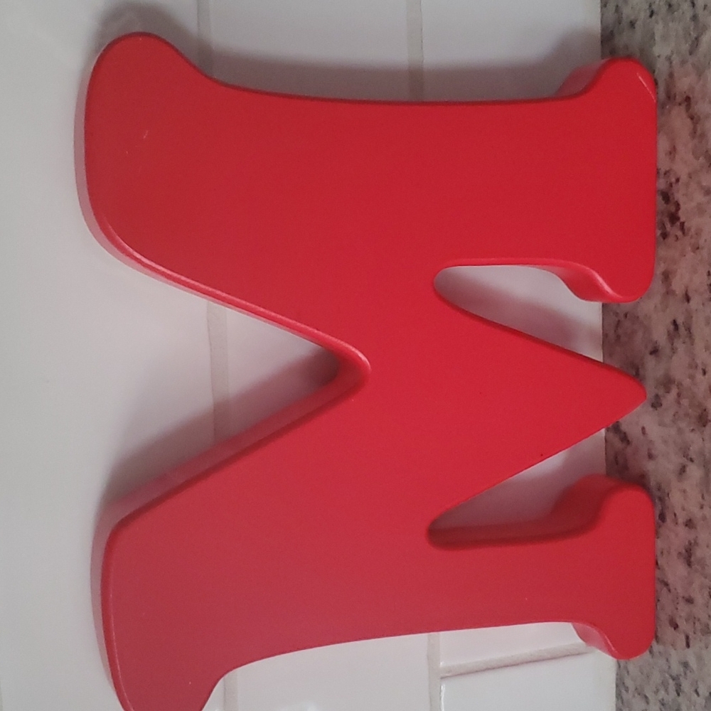 TABLE TOP DECOR LETTER M